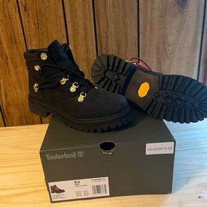 Brand New Timberland Ankle Boot- Black and Gold - Vibram Sole - Red & Black lace